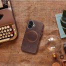 Gentleman iPhone 15 MagSafe kompatibilis ECO bőr tok, kameravédő peremmel, barna