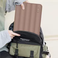   Tech-Protect Puffy univerzális laptop táska / tartó, ütéscsillapító habréteggel, plüss béléssel, 13-14col, mogyoróbarna