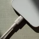 Apple Beats USB-C-Lightning gyári szőtt töltő- és adatkábel, 1.5m, bézs, (MDGD4ZM/A)