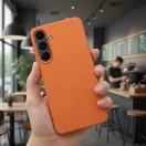 Kevlar Samsung Galaxy A17 MagSafe tok kameravédő peremmel, narancs