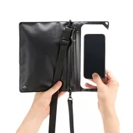  Spigen A640 univerzális vízálló táska /tok, crossbody, vállra akasztható, fekete-átlátszó