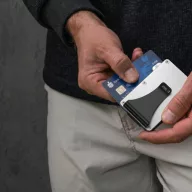   Tech-Protect Thorn RFID blokkoló kártyatartó, ezüst-fekete (bankkártyához)
