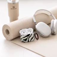   Tech-Protect Lamano Airpods 5 / Airpods 4 tok karabinerrel, Nature Muse, zebra minta